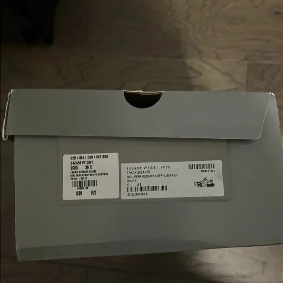 Balenciaga White Sneakers - Picture 6 of 8